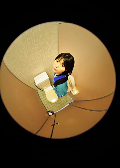 SNSで出会ったクズ男にハマった結果、公衆トイレでさくっとヌくための肉おナホ要員にされた18歳の記録映像。最終的に都合のいいように扱われ続けて涙目になるまでマワしつくされる。 寺川ねね521898