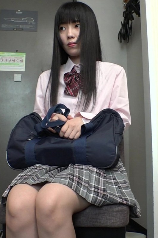 [素人]まるで処女！！清楚系女〇〇生に強引に中出しh_1825tssr01708