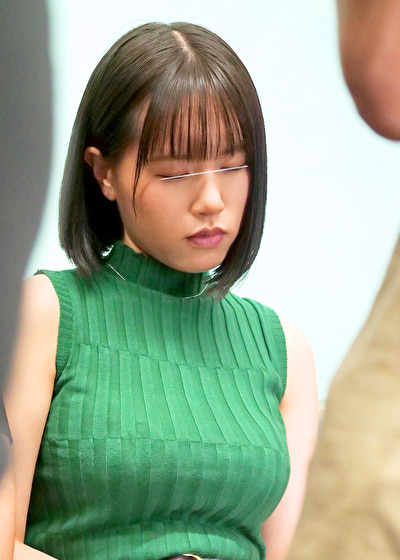 巨乳少女羞恥電車 2 発育した胸を変態性癖で汚しまくれ！ 推定Fカップ 唾液まみれボブヘア娘489053