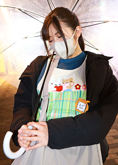 SNSの裏垢でオマ●コおっぴろげ写真を投稿していた保育士さんにSEX強要！（4）～むっちり巨乳・まや先生25歳481268