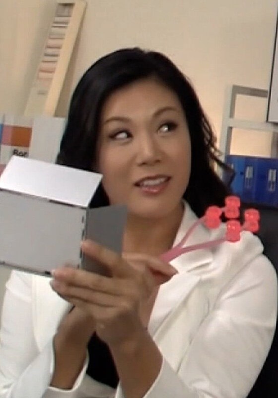 [素人]セクハラ、パワハラの女上司の誘惑にザーメンを搾り取られた残業の夜！h_1724a097g00002