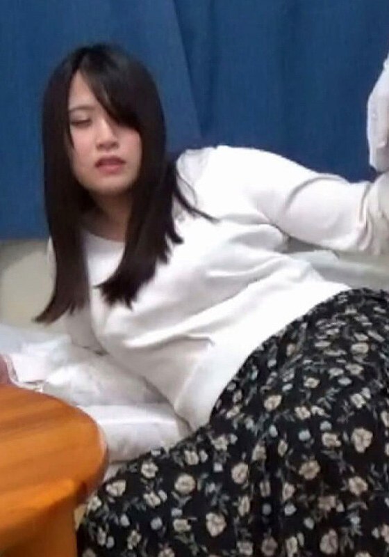 タクシー運転手のツレコミVログ！マシュマロボディに色気の漂う黒髪ロング！h_1724a106b00019