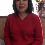 小さな会社を経営する52歳の熟女が会社の為にAV出演を決意！ポッチャリボディに黒々陰毛がエロ過ぎる熟女のアヘ顔めがけて顔射フィニッシュ！　レビュー-