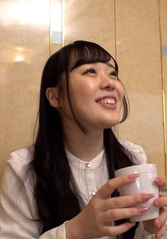 [素人]清楚な大人しい雰囲気のお姉さんをナンパしてホテルにIN！実はエッチな展開を期待してる性欲旺盛むっつりヤリマン娘とパコパコ絶頂嵌めハメSEX！h_1724p122g00004