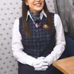 巨乳美人バスガイドが休憩中に生本番！快楽に飢えた肉体が、淫乱覚醒して大量お漏らし！スパンキングも要求してくる変態バスガイドには、当然な無許可中出し。